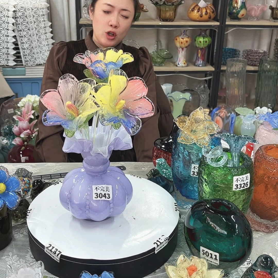 3朵花1瓶 家悦琉璃工艺品瓶不完美