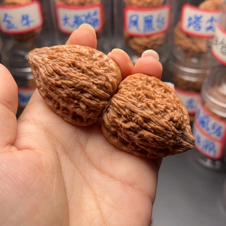 把件文玩核桃玲珑塔尖