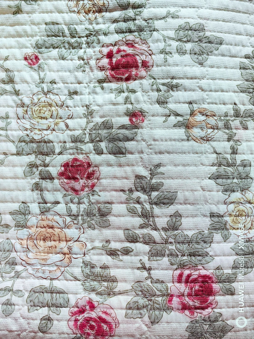 红玫瑰200*230针织棉加厚绗缝床盖