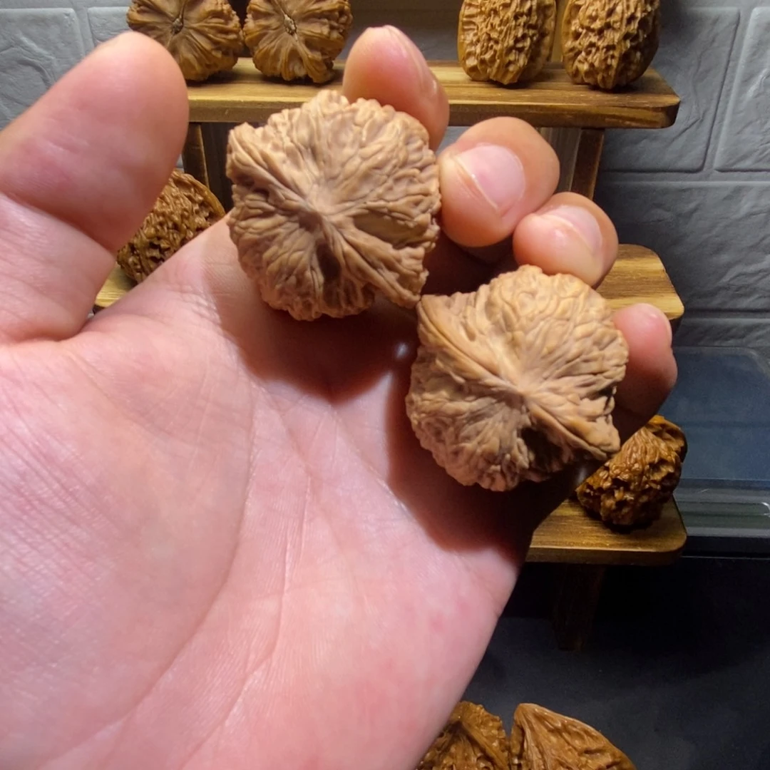 文玩核桃吊坠山地磨盘40