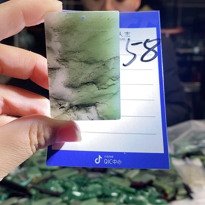 密玉（石英质玉）未镶嵌颈饰