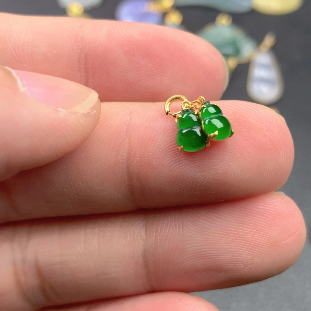 【闪购商品】颈饰18K金镶嵌翡翠翡翠