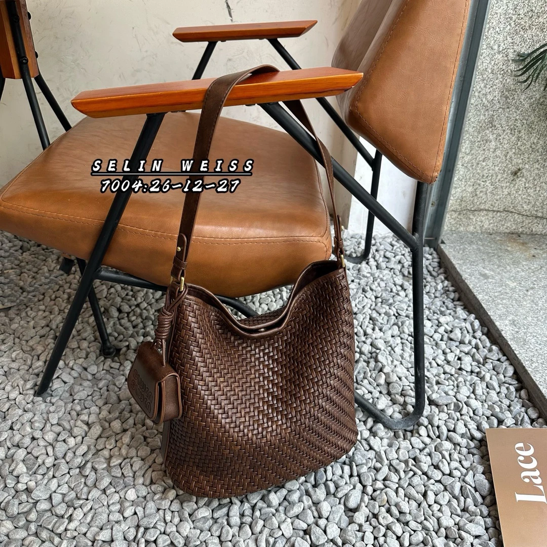 新款真皮手工编织老钱风慵懒休闲编织托特包单肩斜挎包7004