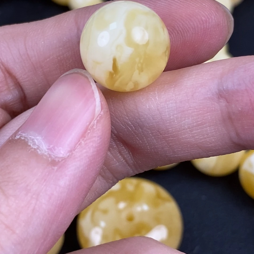 琥珀未镶嵌珠宝奇石36