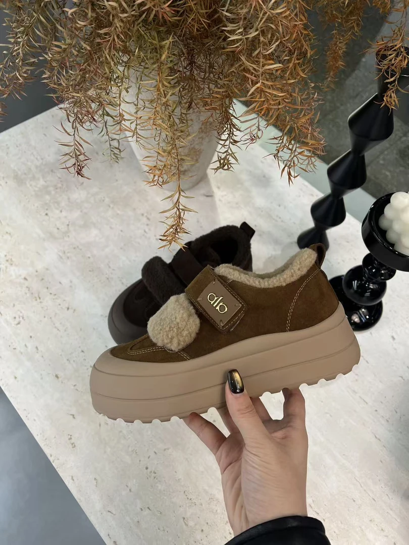 【Mi SHang】魔术贴欧货新款加绒时尚经典款休闲板鞋~16318~