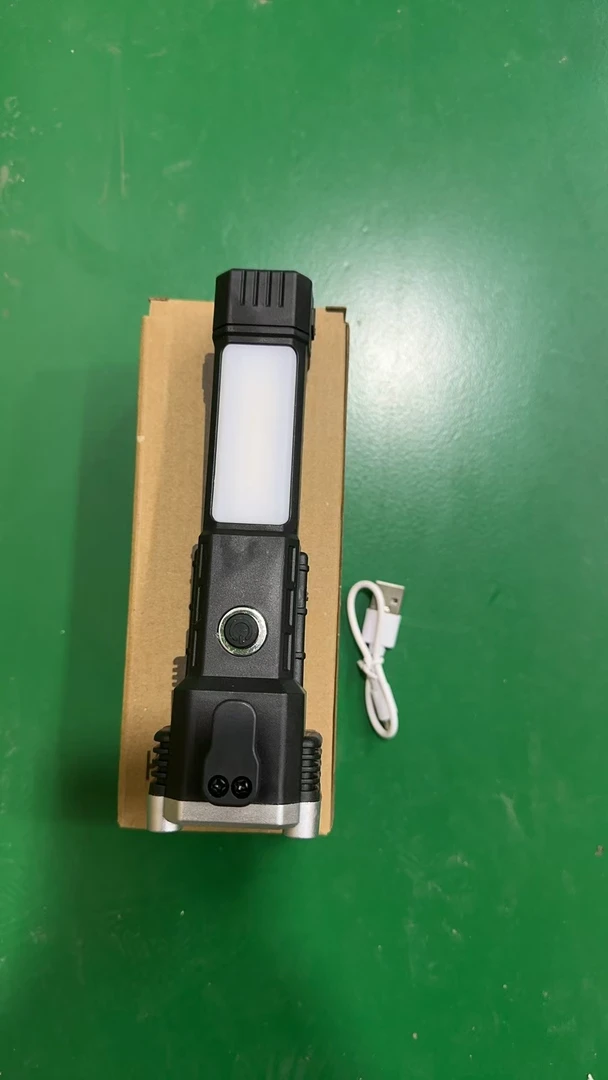 多功能USB车载灯割安全带手电筒应急逃生工具汽车安全锤