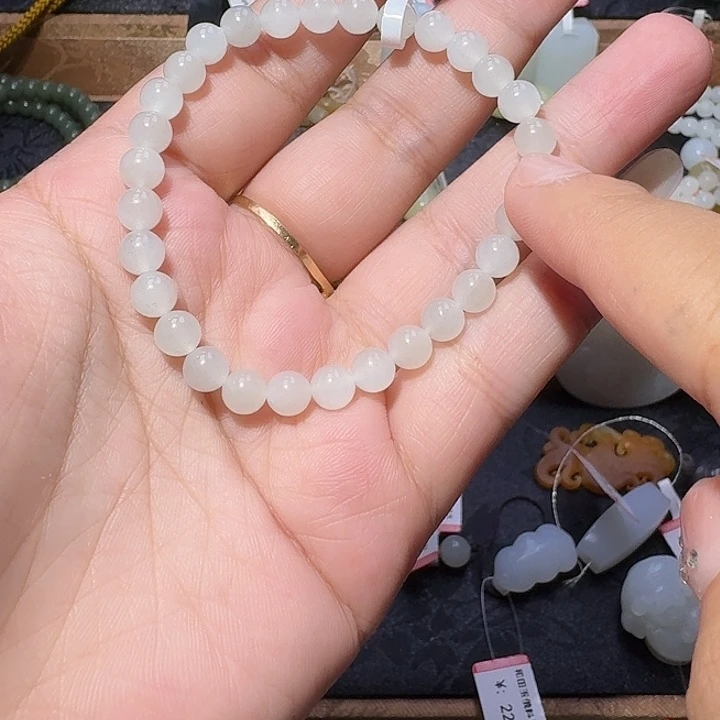 颈饰未镶嵌和田玉手串