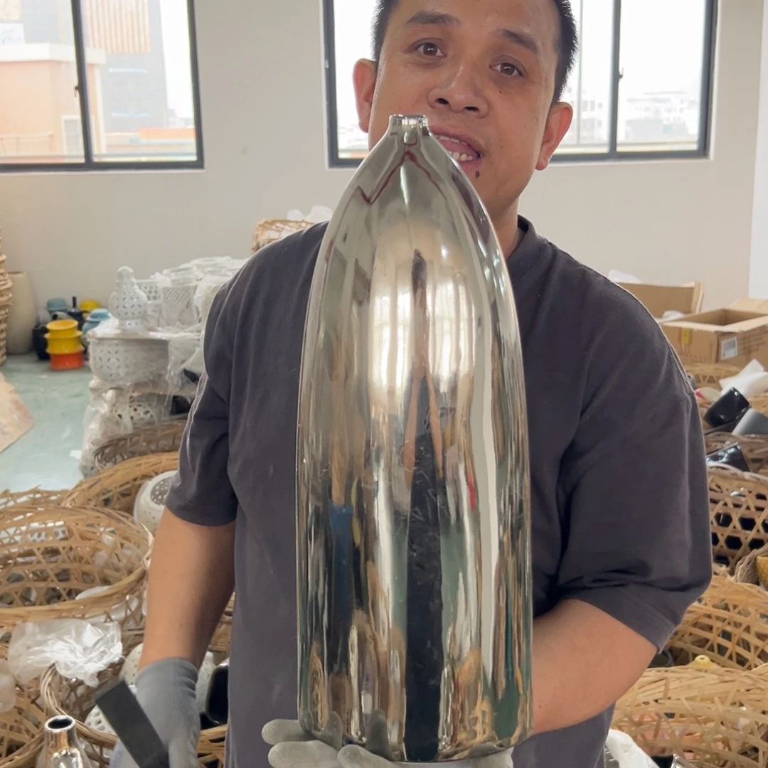 摆件31 号高中温工艺瓶（部分微瑕）