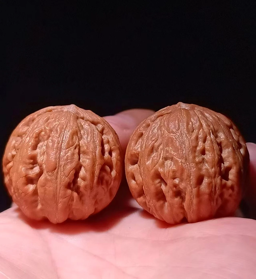 文玩核桃山地楸核手捻粗筋野生把件Z