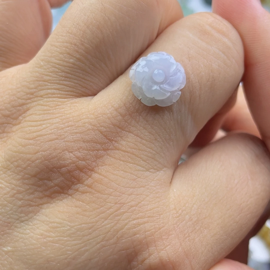 定制翡翠未镶嵌花花