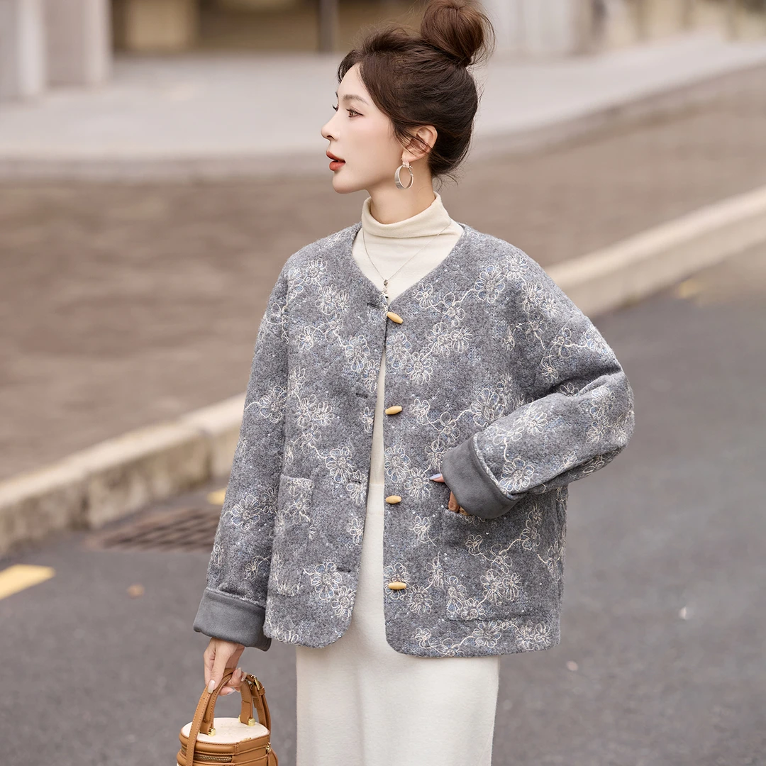 中式国风刺绣毛呢外套女秋冬2025新款独特超好看的牛角扣呢子大衣