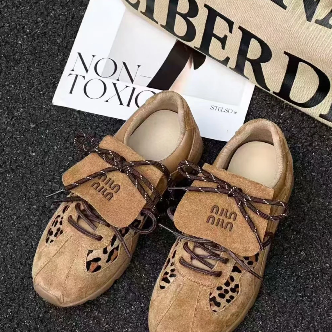 秋季女款时尚休闲单鞋