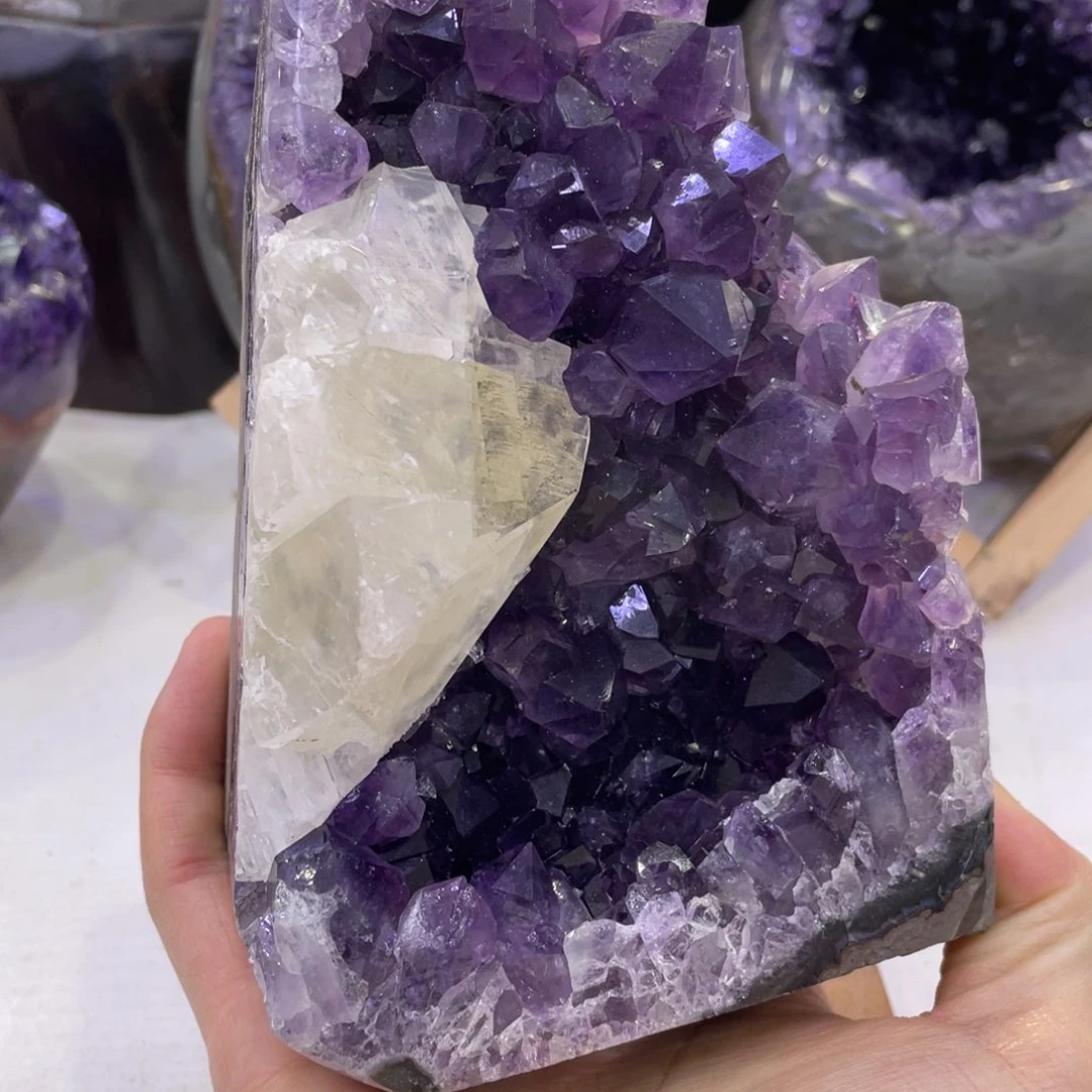 方解石-水晶水晶未镶嵌