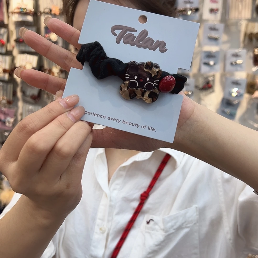 布艺铁合金头绳哦