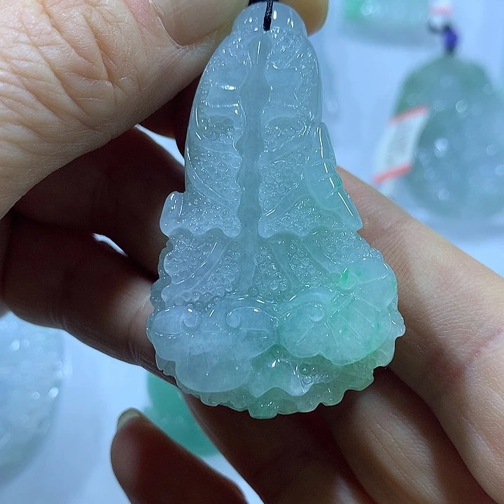 翡翠未镶嵌颈饰天然翡翠A货吊坠