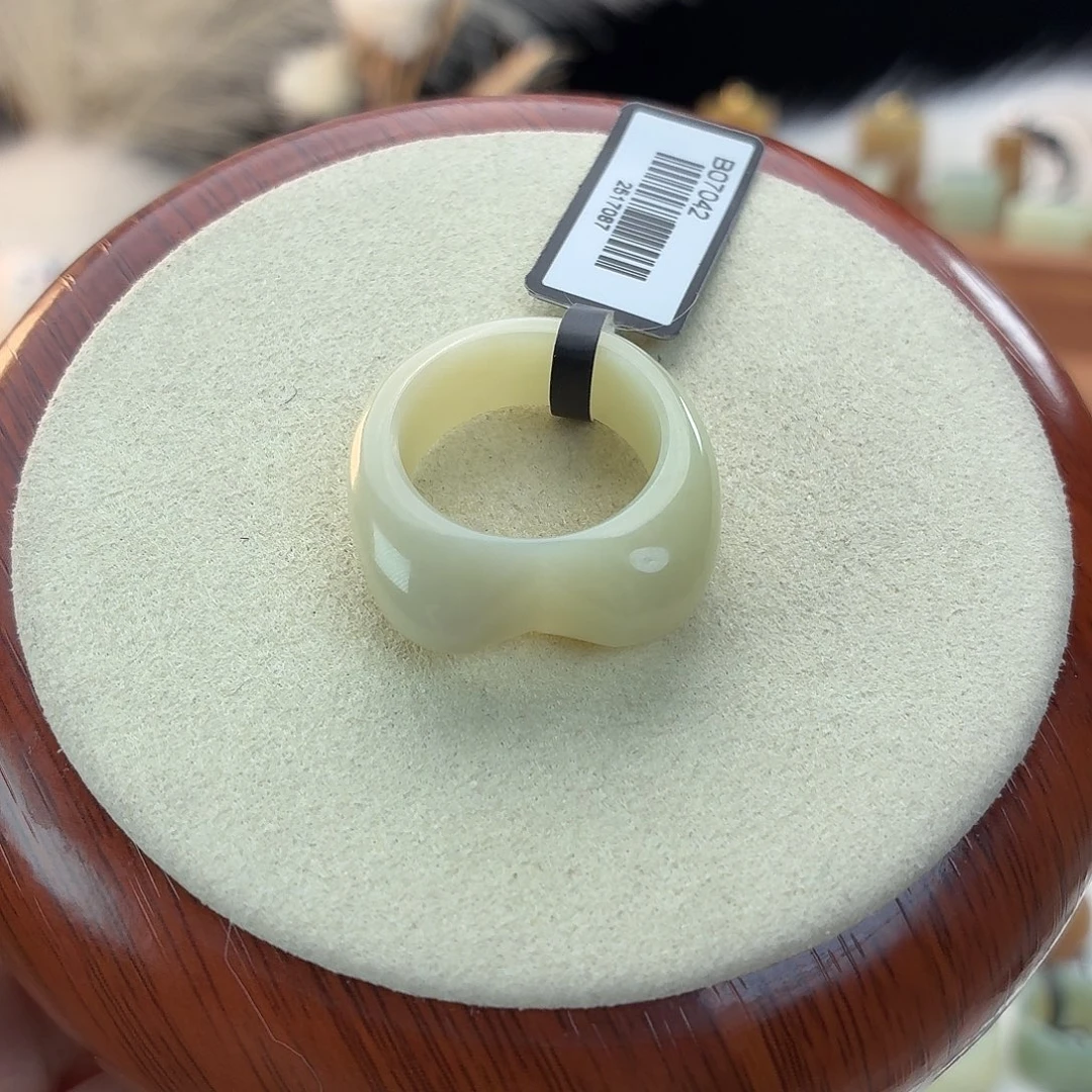 和田玉未镶嵌戒指i28奶黄猫耳18.0mm