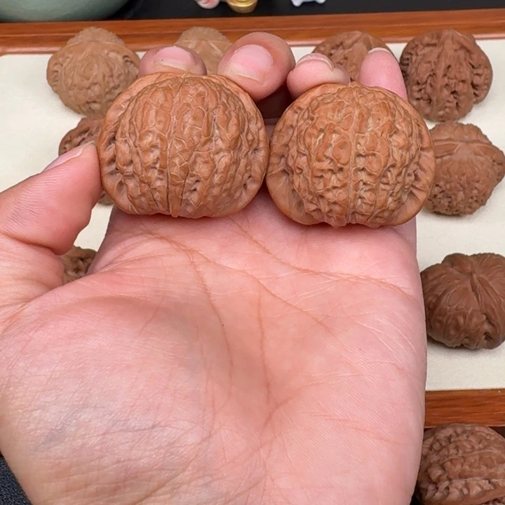 文玩核桃把件全品血麒麟39