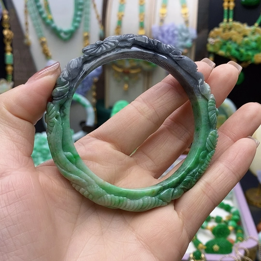 翡翠颈饰未镶嵌天然