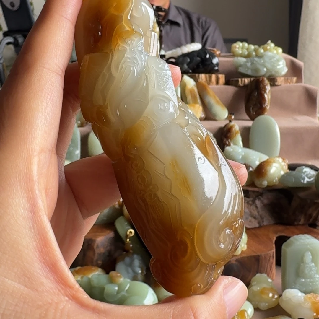 和田玉（糖玉）未镶嵌颈饰