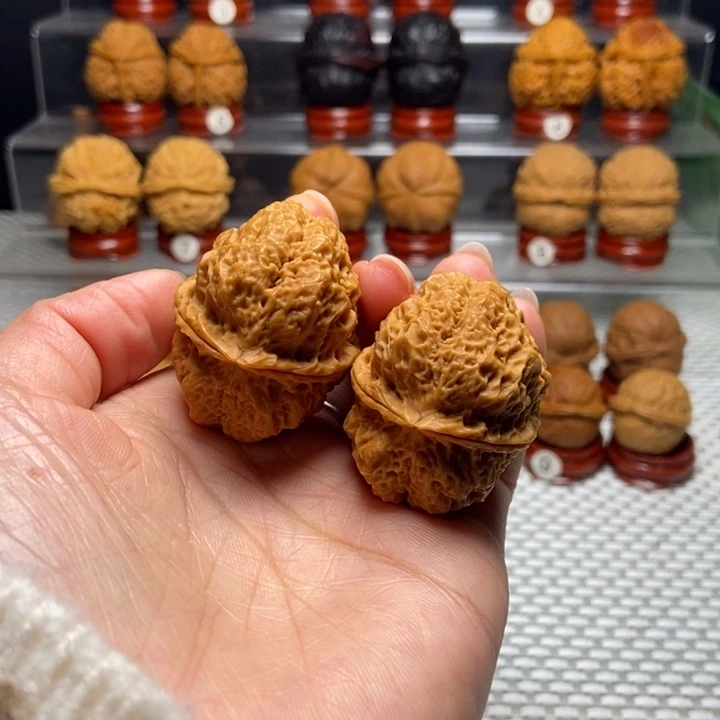 文玩核桃把件28南诏开背金蟾