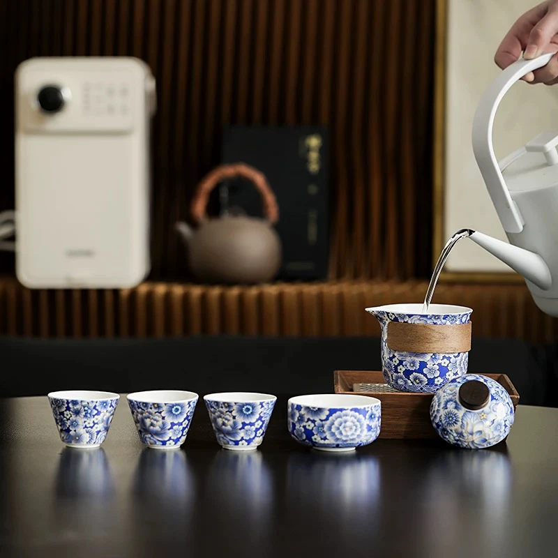 B81 篱缘居正品金标落底青花万花掐金一壶四杯