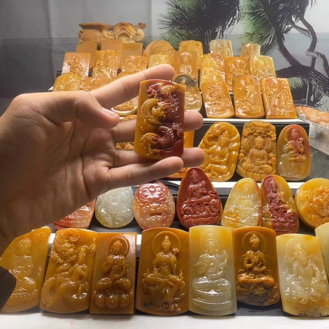 石英质玉（黄龙玉）合金颈饰