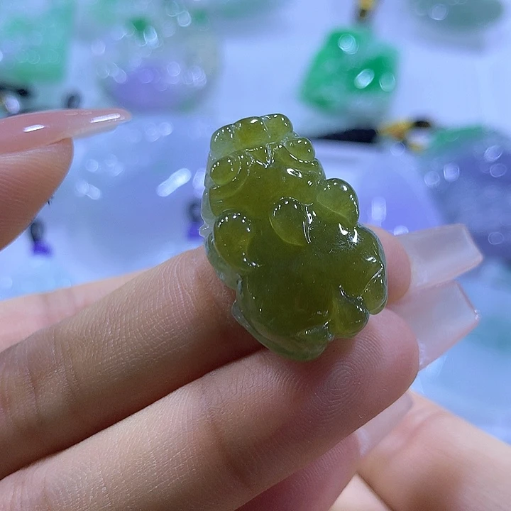 翡翠未镶嵌颈饰天然翡翠A货吊坠