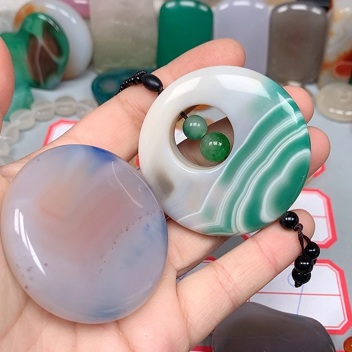 科***哥玛瑙/玉髓未镶嵌颈饰