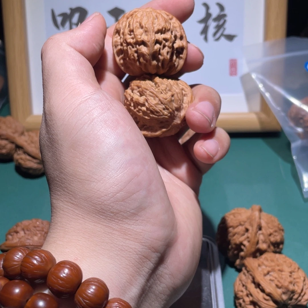 烬***。文玩核桃吊坠36全品磨盘