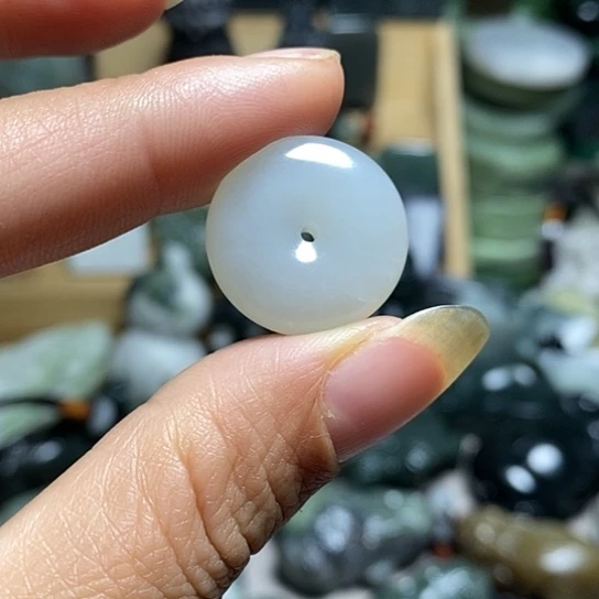 未镶嵌和田玉（糖玉）珠宝半成品