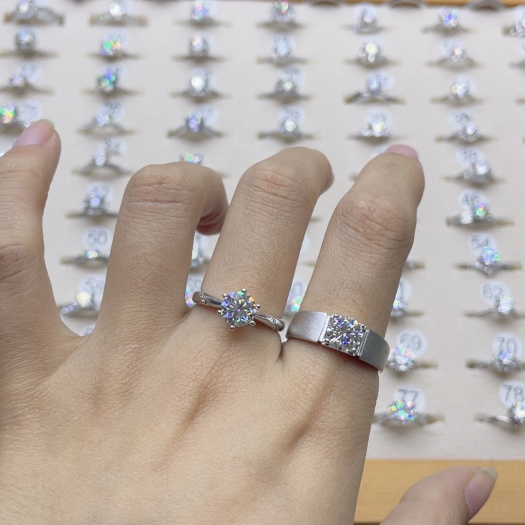 莫桑石非金属女11圈，男20圈