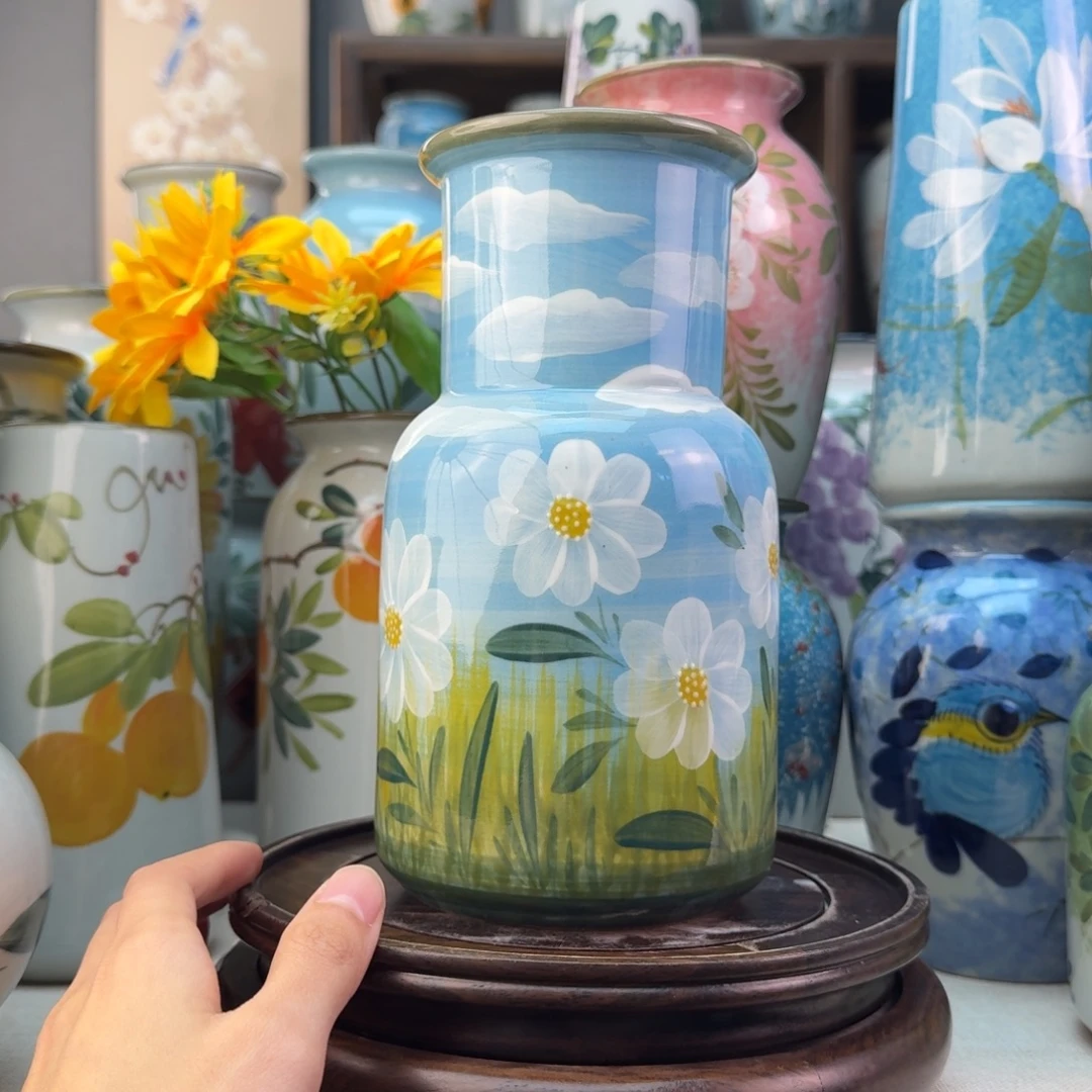 景德镇纯手绘陶瓷花瓶