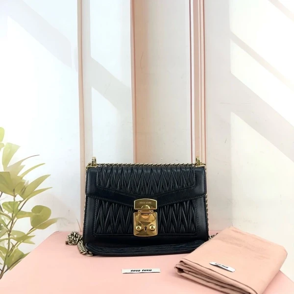 市场价22800/谬谬/95新/C534922336/包包