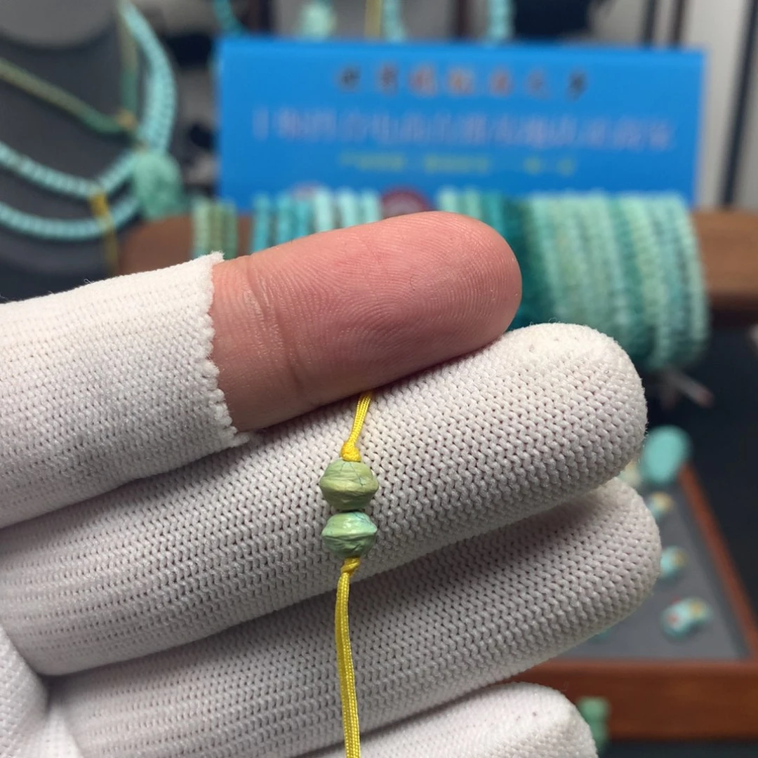 绿松石未镶嵌挂件