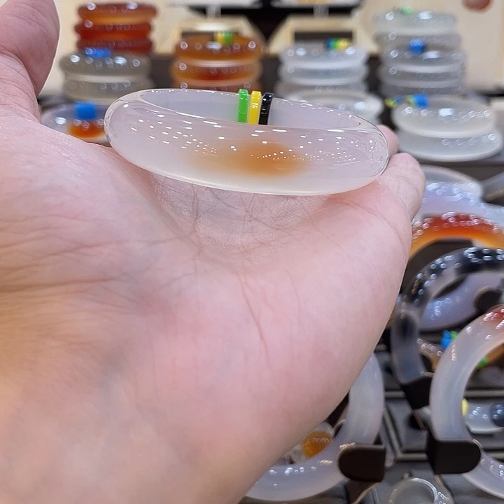 玛瑙/玉髓未镶嵌手镯