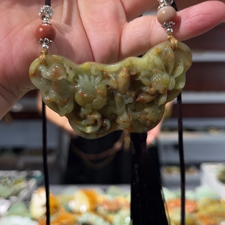 岫玉未镶嵌毛衣链