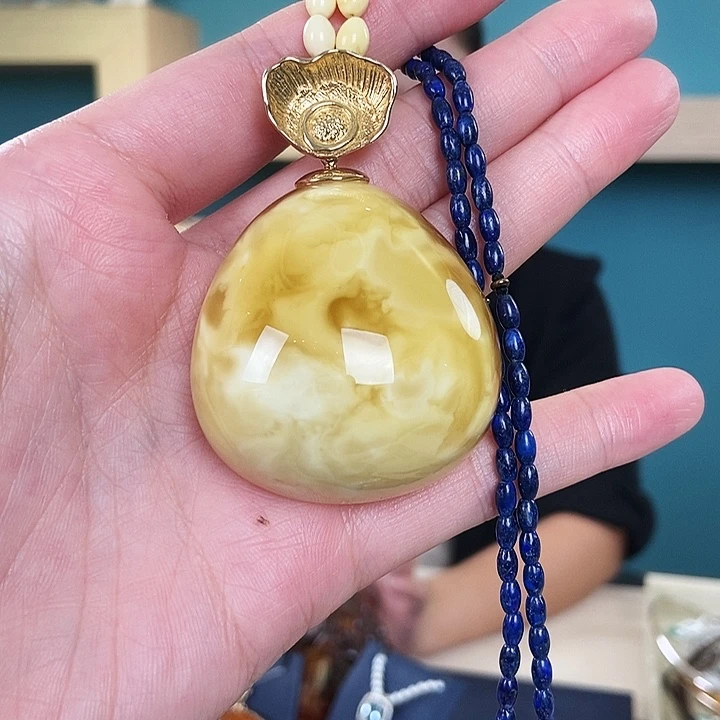 琥珀银S925镶嵌颈饰