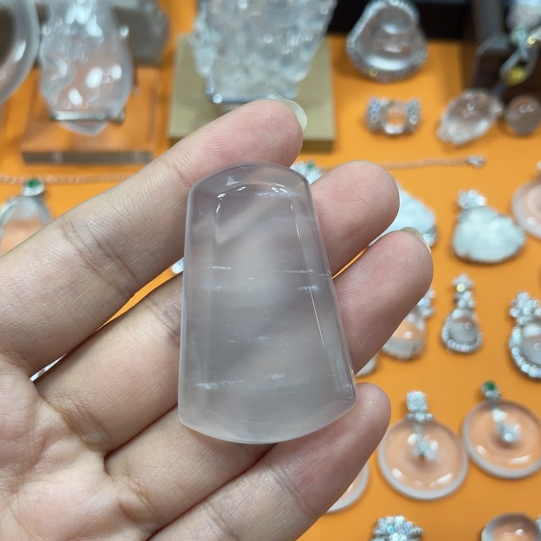 石英质玉未镶嵌吊坠