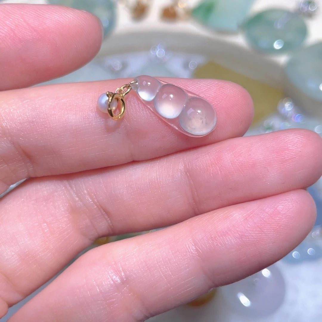 翡翠18K金镶嵌颈饰翡翠