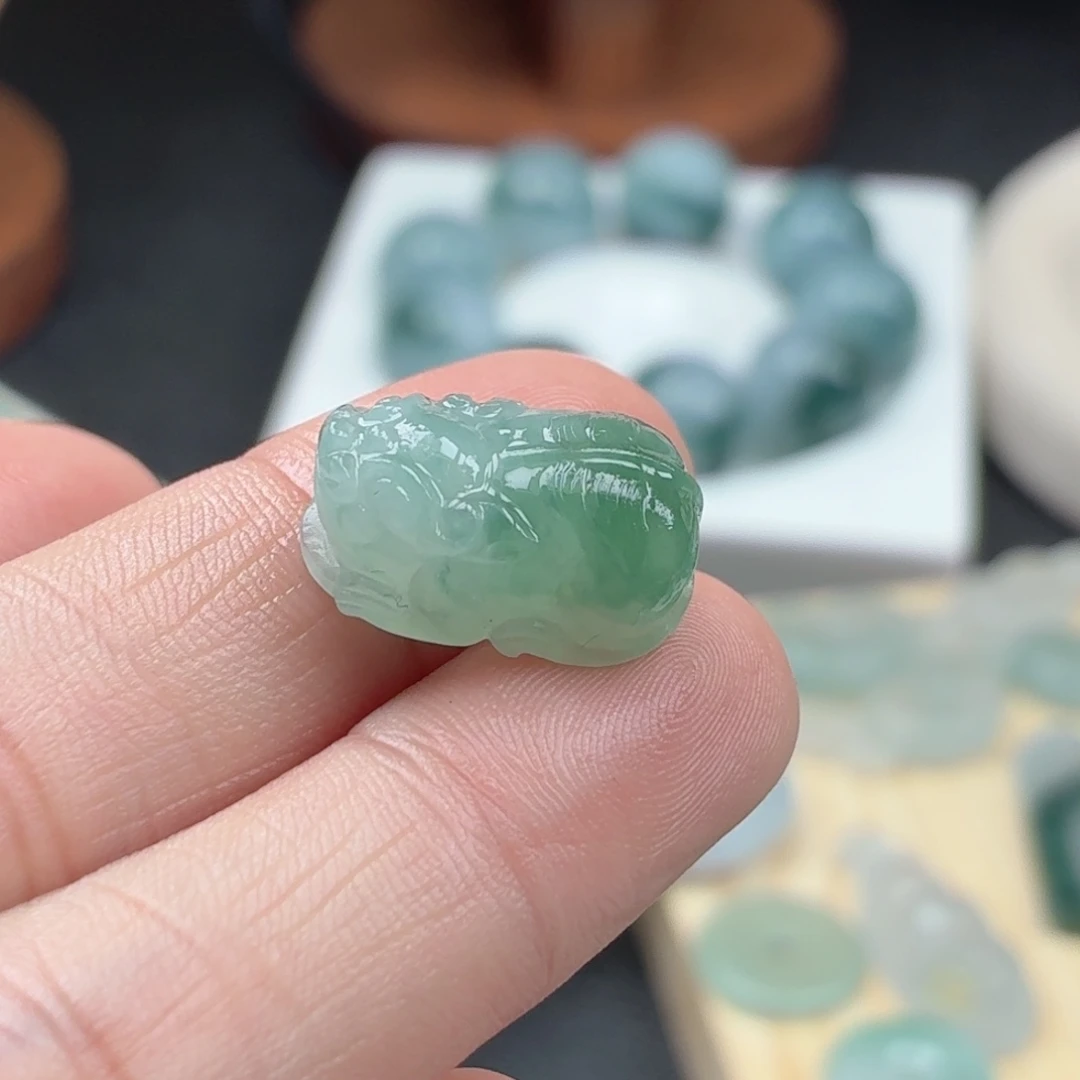 定制翡翠未镶嵌天然A货翡翠