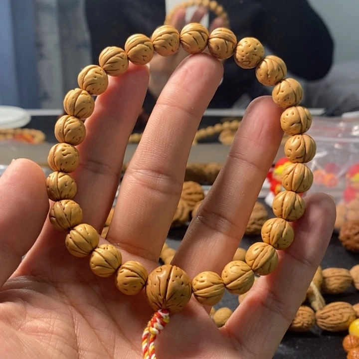 桃核手串佛*潘纯野生桃核ipo抛过