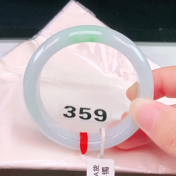 翡翠未镶嵌手镯翡翠手镯