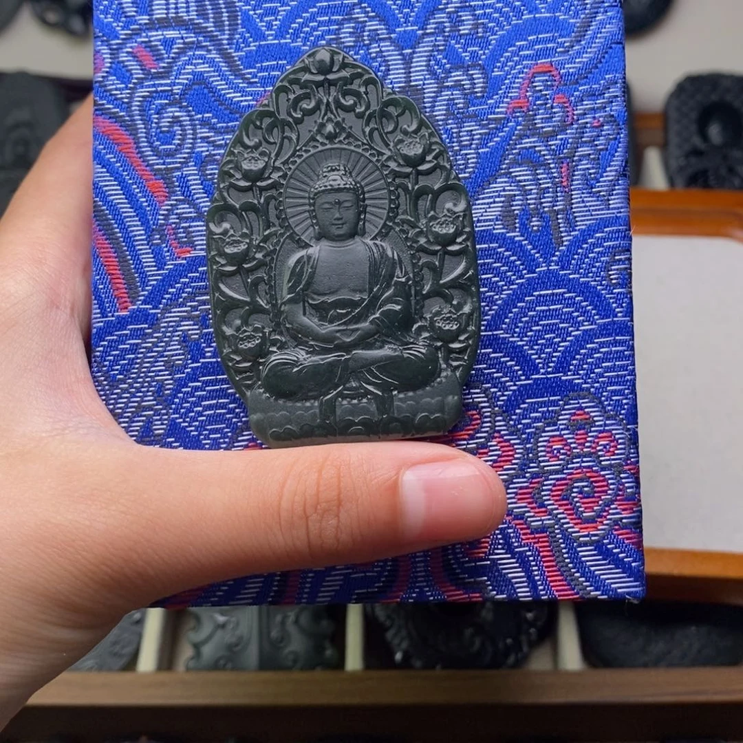 其***扬颈饰未镶嵌和田玉（青玉）