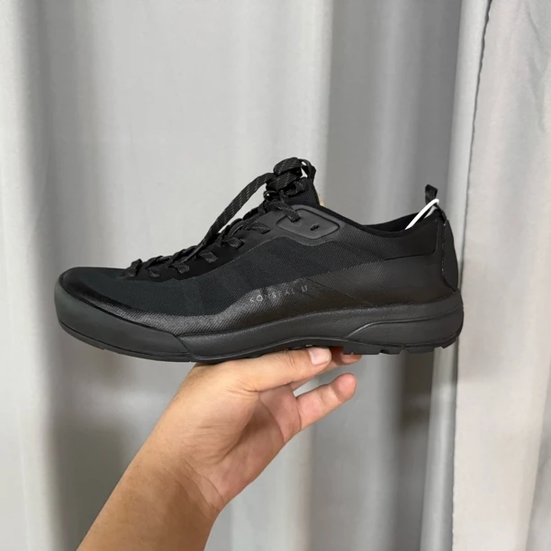 LT 夏季透气轻量防滑耐磨低帮黑色户外登山鞋