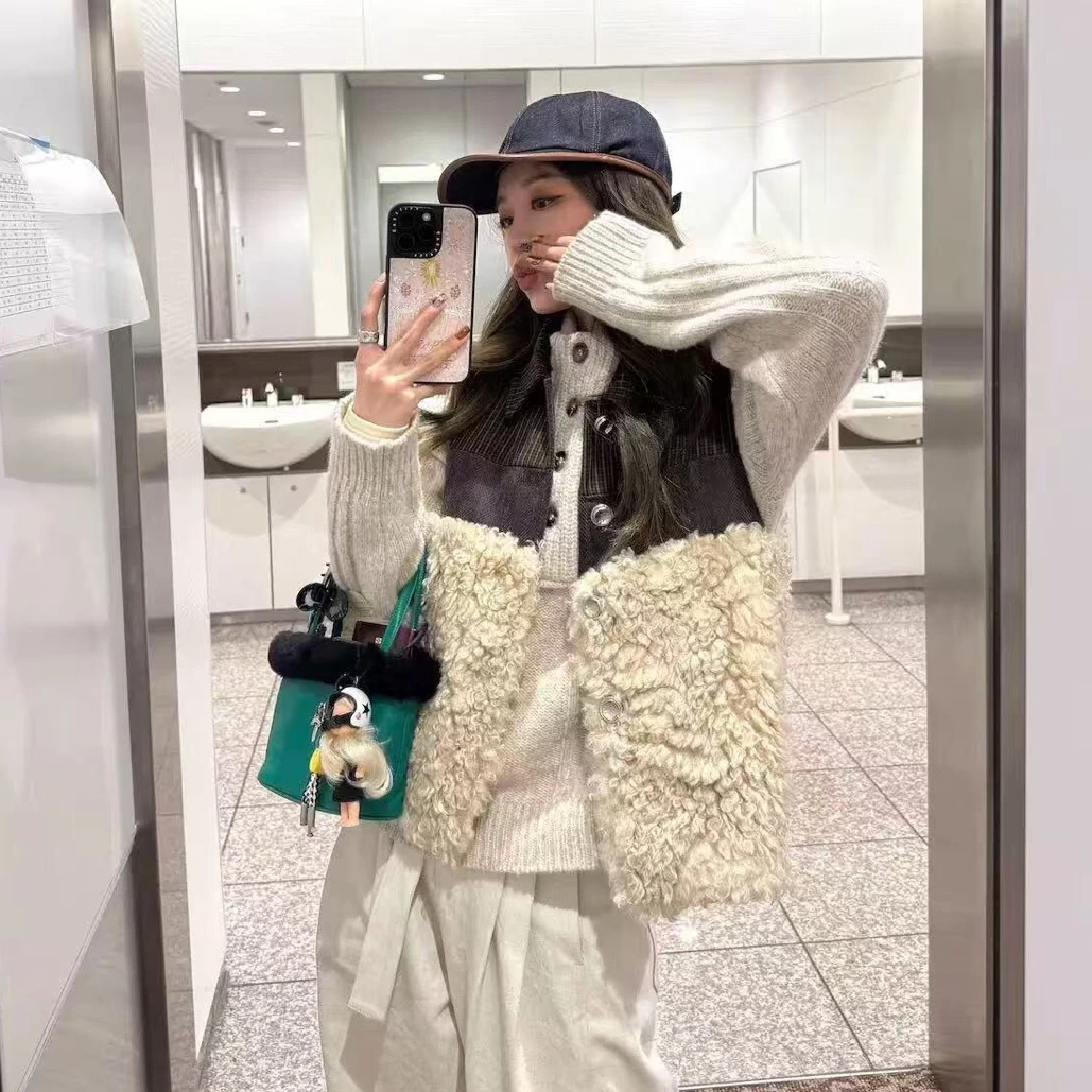 韩系网红冬季圆领常规女方领马夹拼接短款气质翻领三件时尚套装