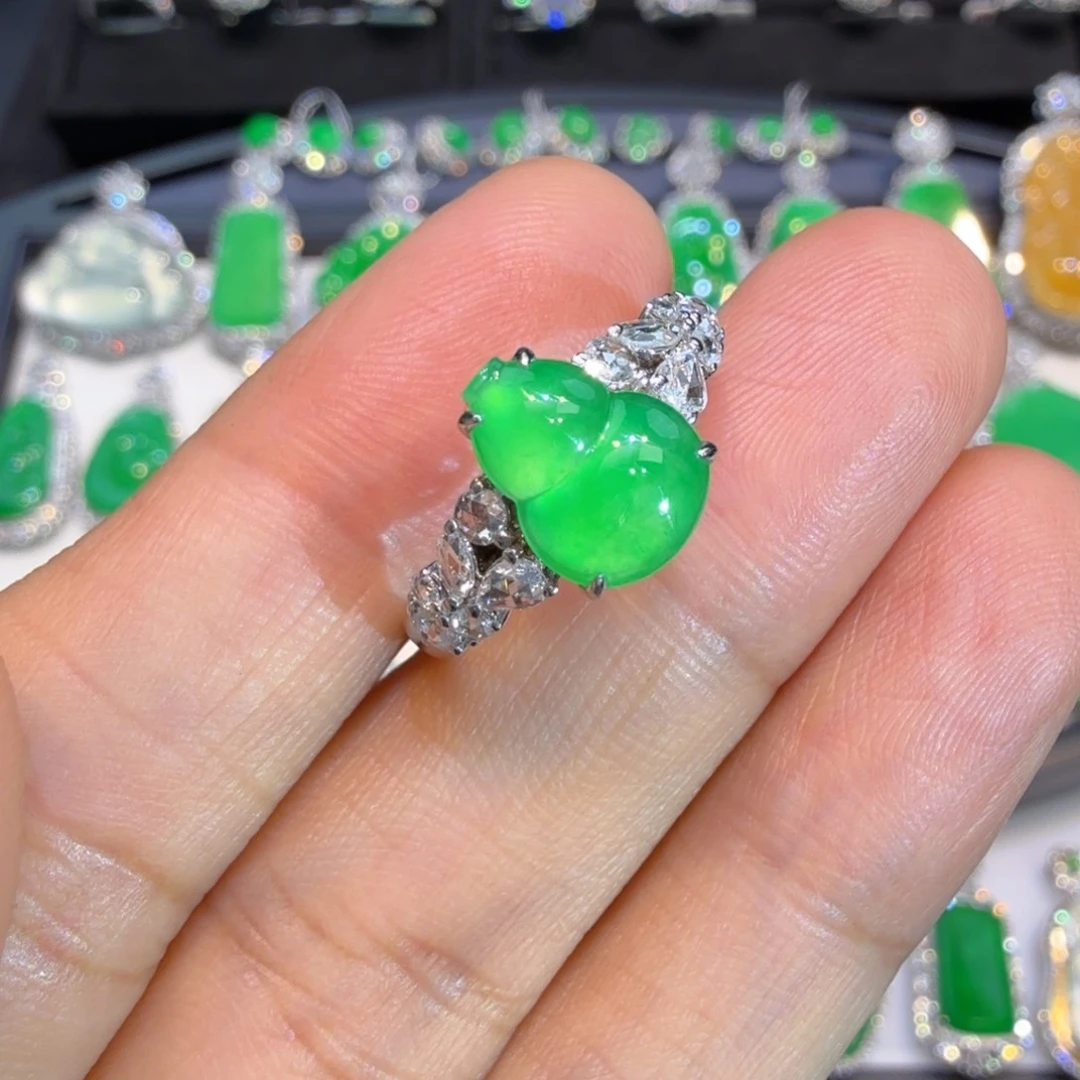 翡翠18K金镶嵌戒指收到货48小时鉴赏期