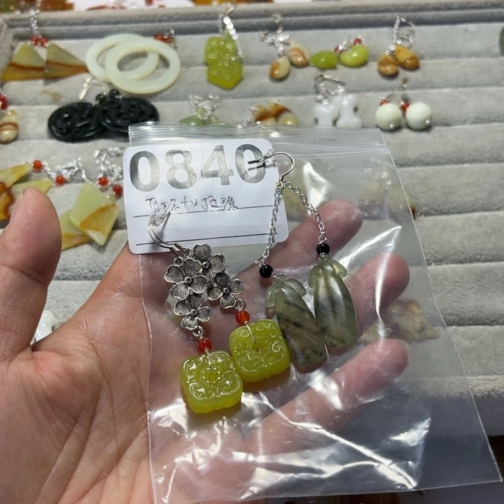 ****️蛇纹石玉合金吊坠