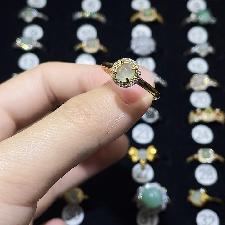 翡翠未镶嵌戒指戒指