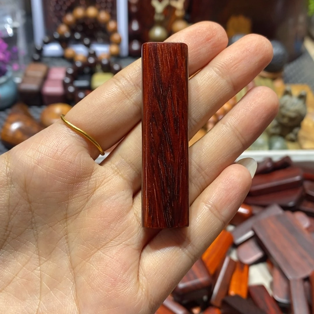 檀香紫檀（小叶紫檀）半*心