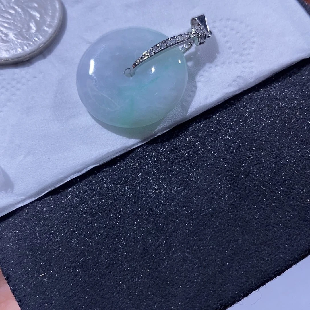 翡翠吊坠(不含链)未镶嵌